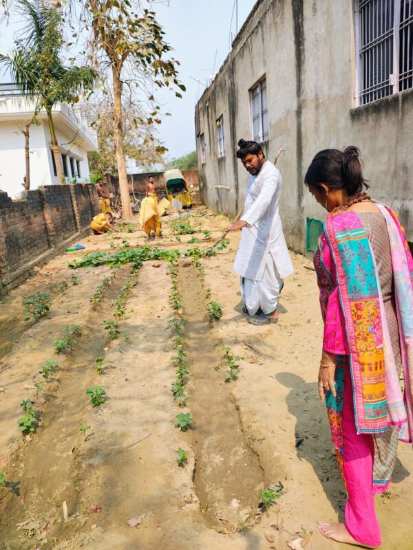Poorn poshhanam Foundation gurukulam images
